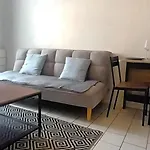 La Terrasse, T2 Proche Gare, Wifi, Tv Hd, Grande Terrasse דירה *