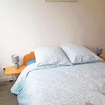 La Terrasse, T2 Proche Gare, Wifi, Tv Hd, Grande Terrasse דירה