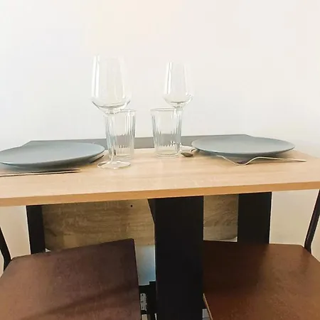 La Terrasse, T2 Proche Gare, Wifi, Tv Hd, Grande Terrasse Lägenhet Tours