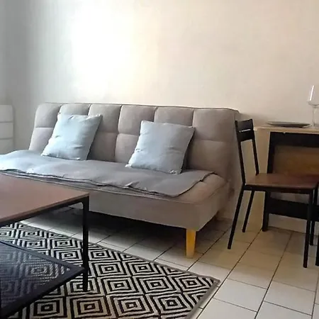 La Terrasse, T2 Proche Gare, Wifi, Tv Hd, Grande Terrasse アパート *