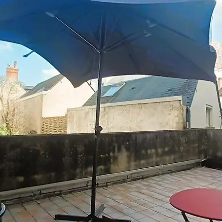 La Terrasse, T2 Proche Gare, Wifi, Tv Hd, Grande Terrasse Apartament