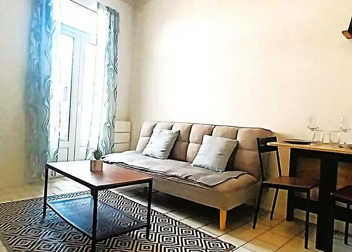 Apartmán La Terrasse, T2 Proche Gare, Wifi, Tv Hd, Grande Terrasse