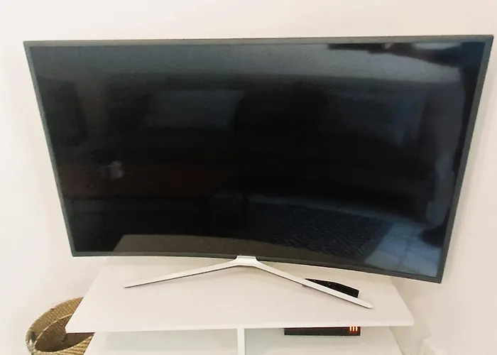 Apartmán La Terrasse, T2 Proche Gare, Wifi, Tv Hd, Grande Terrasse *